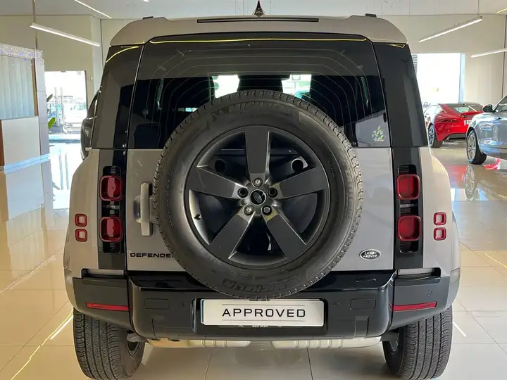 Land Rover Defender 2023, foto 6