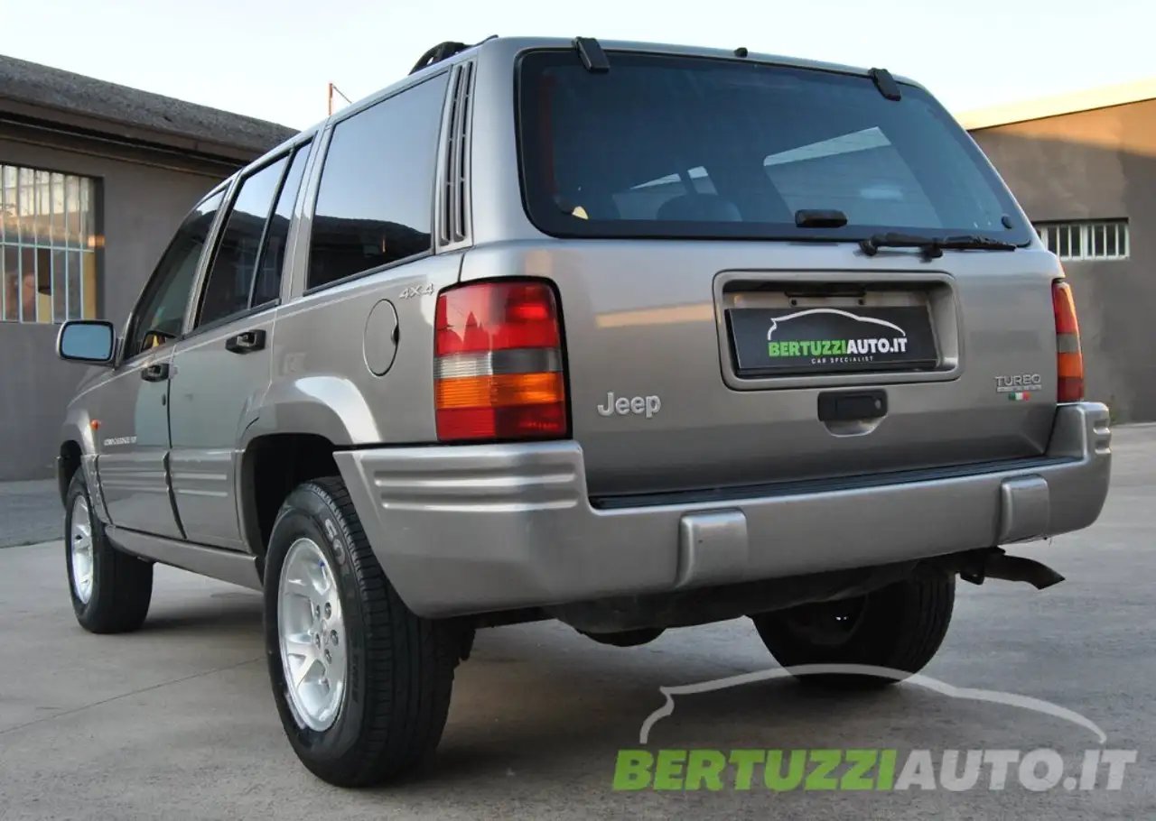 Jeep Grand Cherokee 5p. 2.5 td Limited Iscrivibile ASI Manuale, foto 7