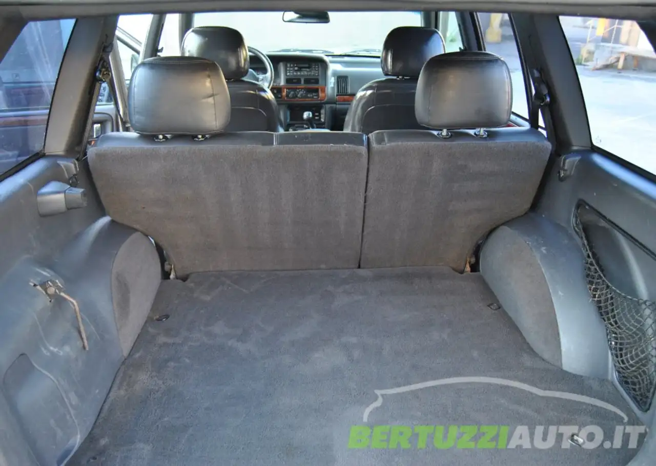 Jeep Grand Cherokee 5p. 2.5 td Limited Iscrivibile ASI Manuale, foto 10