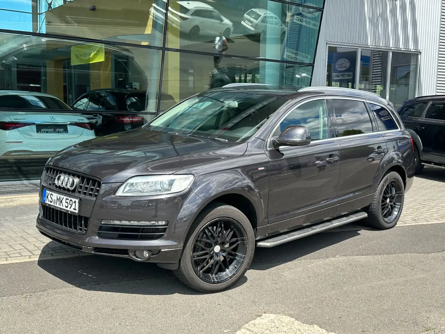 Audi Q7 3.0 TDI quattro 7-Sitzer MMI SHZ Xenon Isofix Grau - 1
