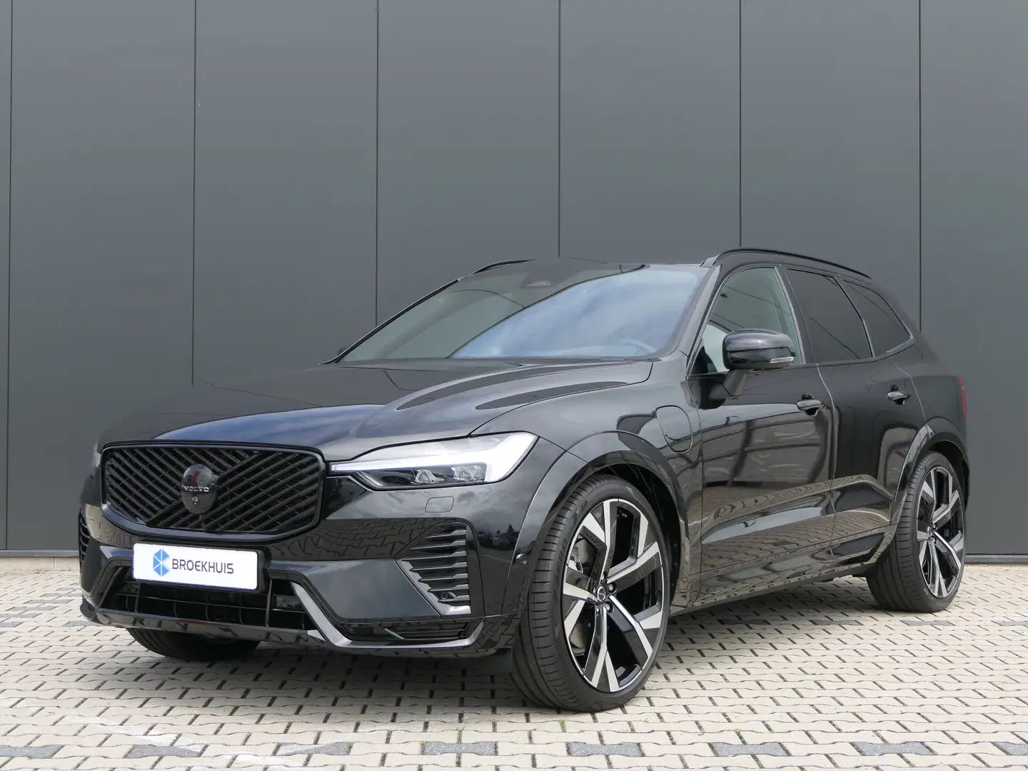 Volvo XC60 T6 Plug-in hybrid AWD Ultra Black Edition | Luchtv Zwart - 1