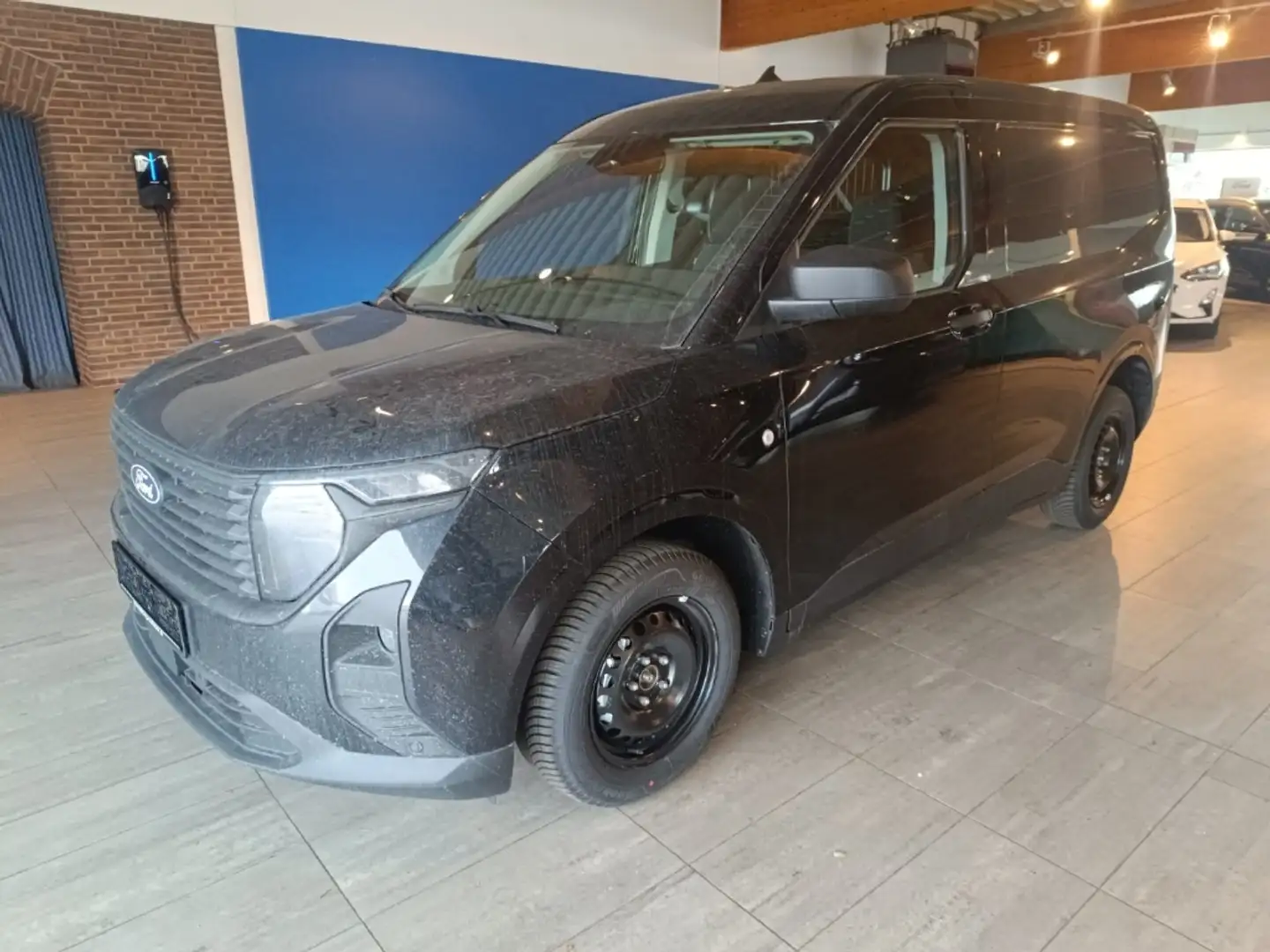 Ford Transit Courier TREND NAVI / GJR / FAHRERASSISTENZ-PAKET Fekete - 2
