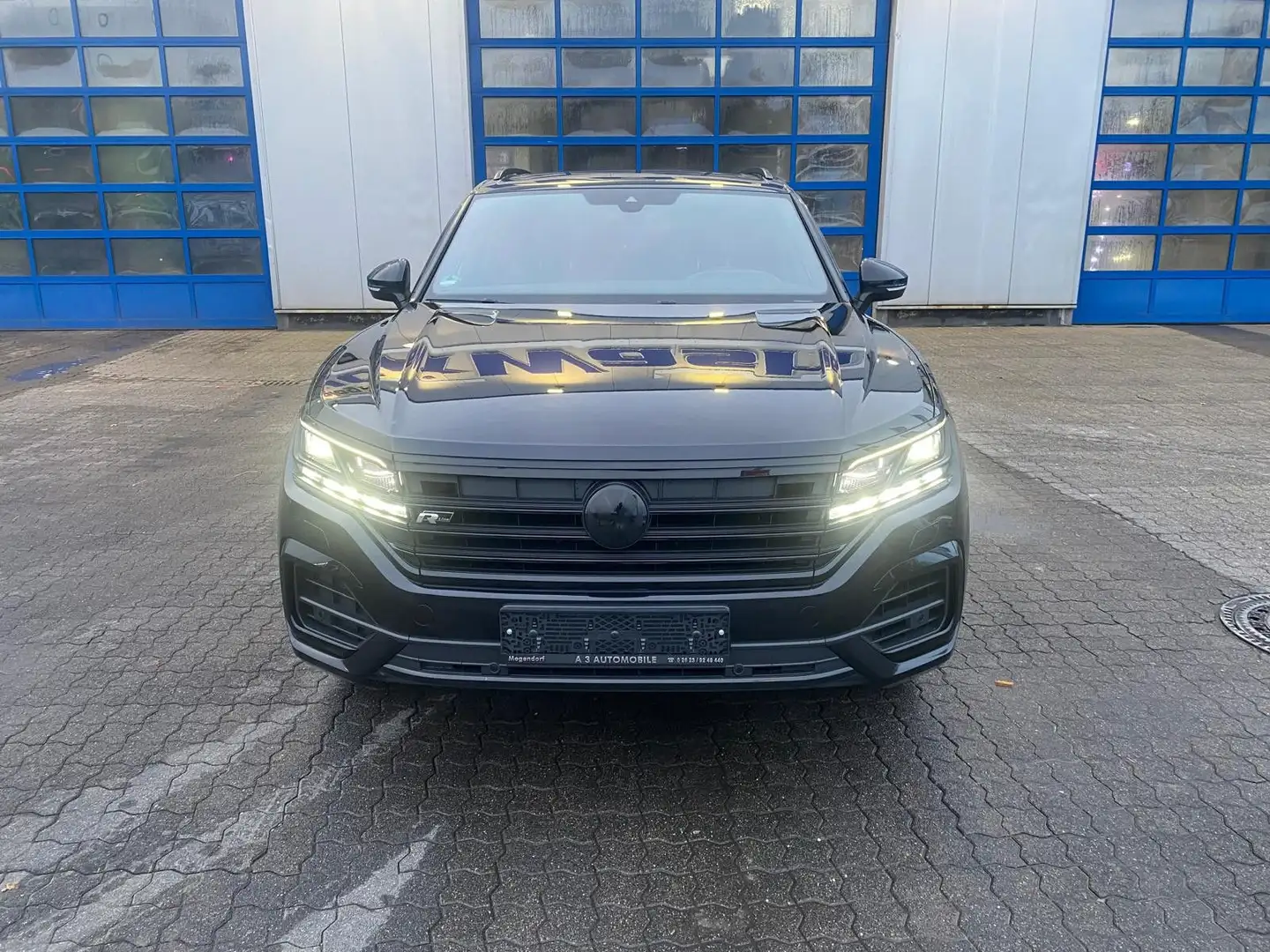 Volkswagen Touareg R-Line 4Motion - VOLL AUSTATTUNG - Noir - 2