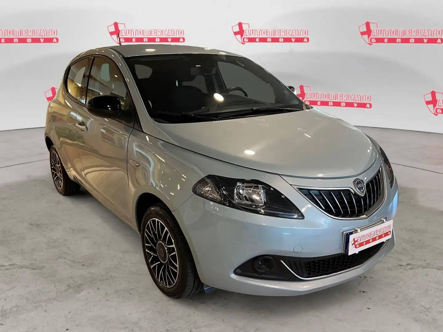 Lancia Ypsilon 1.0 FireFly 5 porte S&S Hybrid Platino Vert - 2