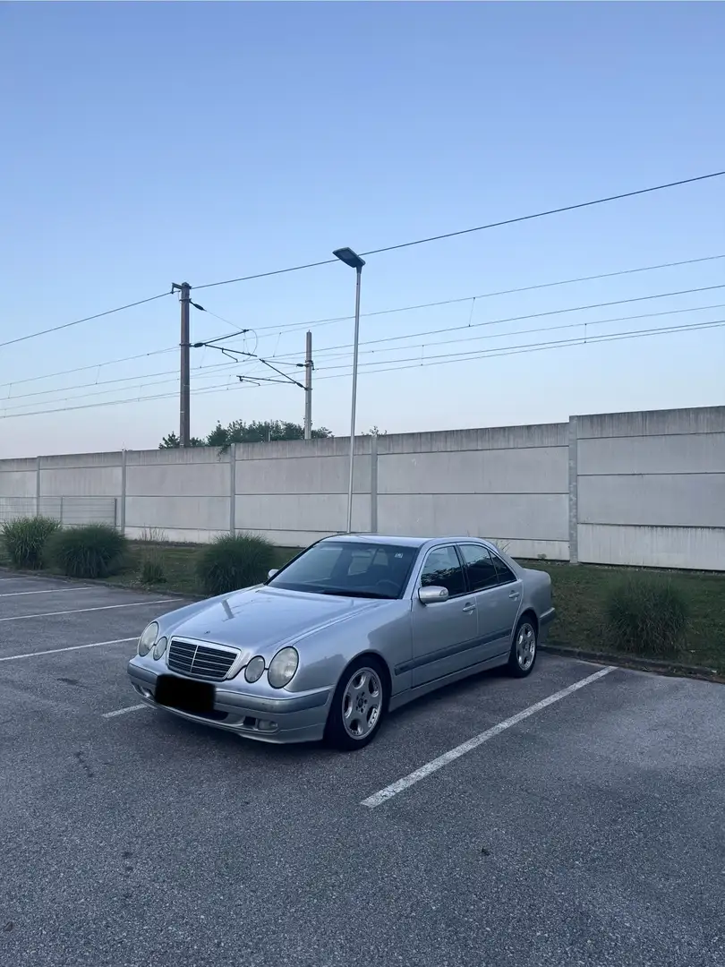 Mercedes-Benz E 220 Classic CDI - 1