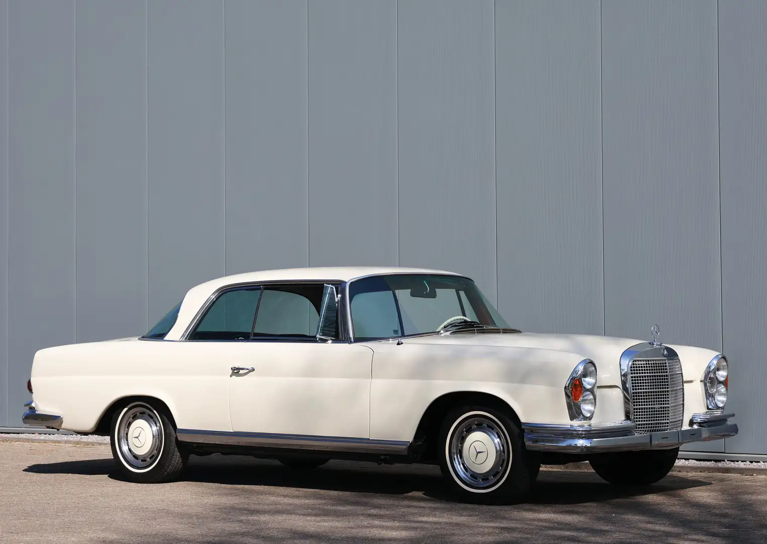 Mercedes-Benz 280 se Fekete - 2