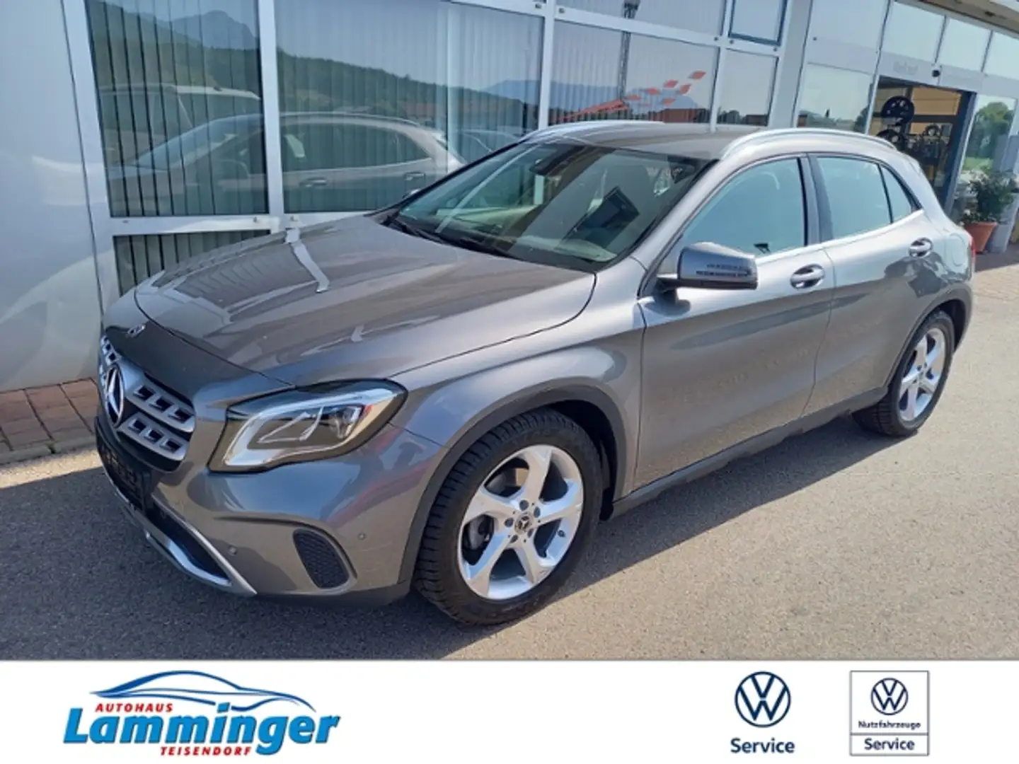 Mercedes-Benz GLA 180 -Klasse 180 NAVI SHZ PDC GRA LED-SCHEINWERFER Grau - 1