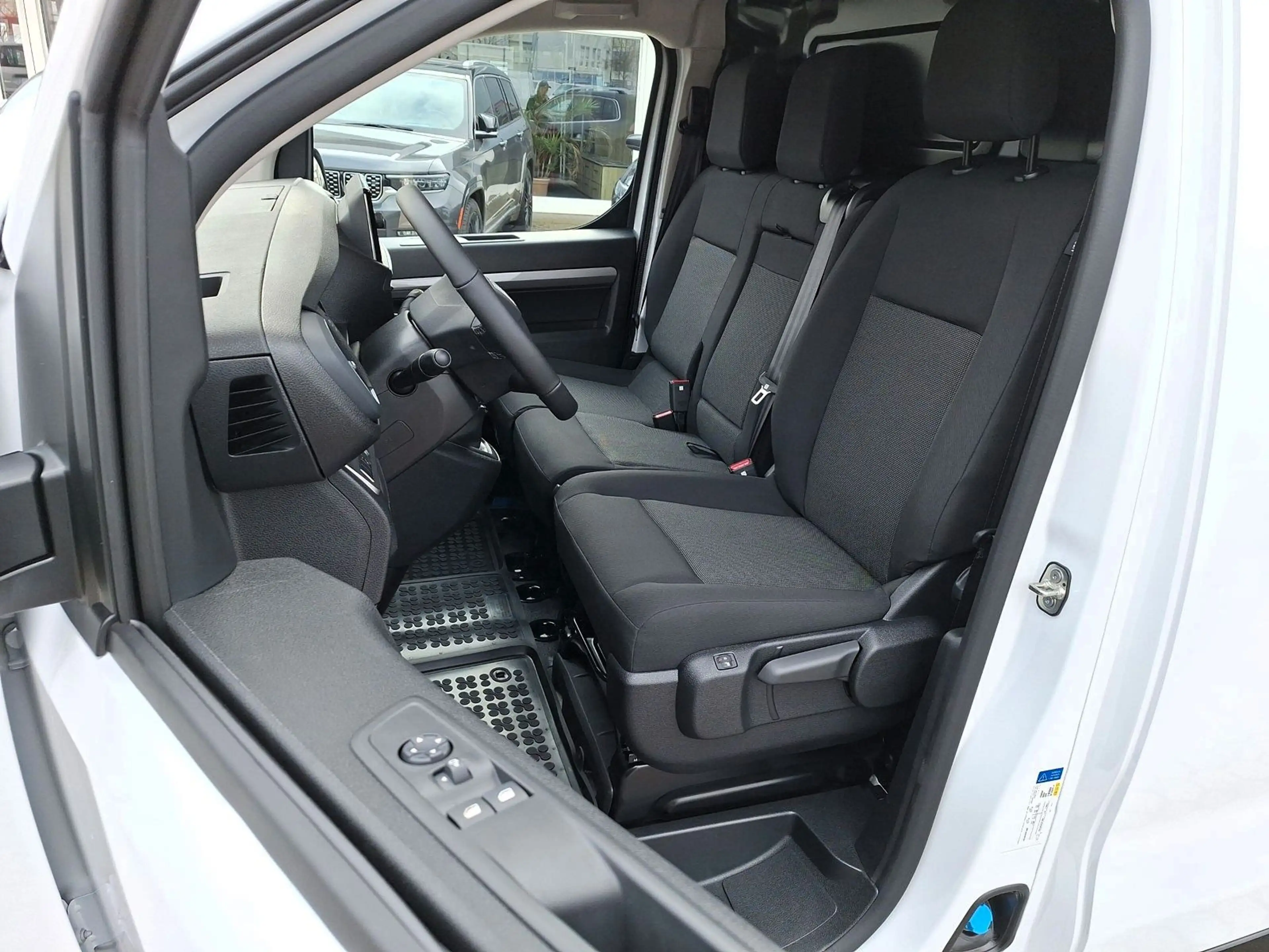 Fiat Scudo L2 M 120 *Connect|Comfort|Look|LED|Winter* — photo 12