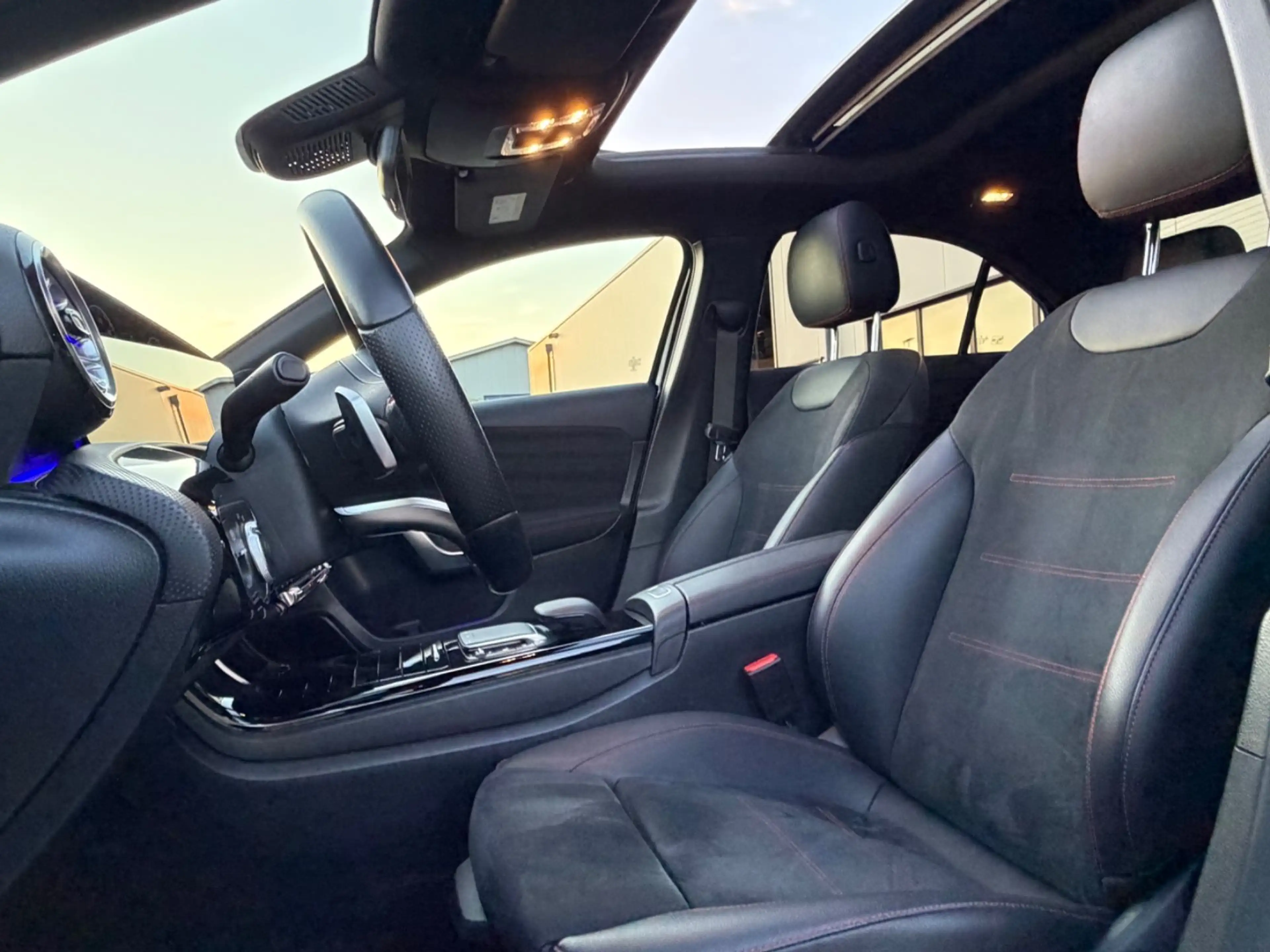 Mercedes-Benz A 250 e Lim AMG Pano Night Ambiente Wide 1Hd Kam — photo 12
