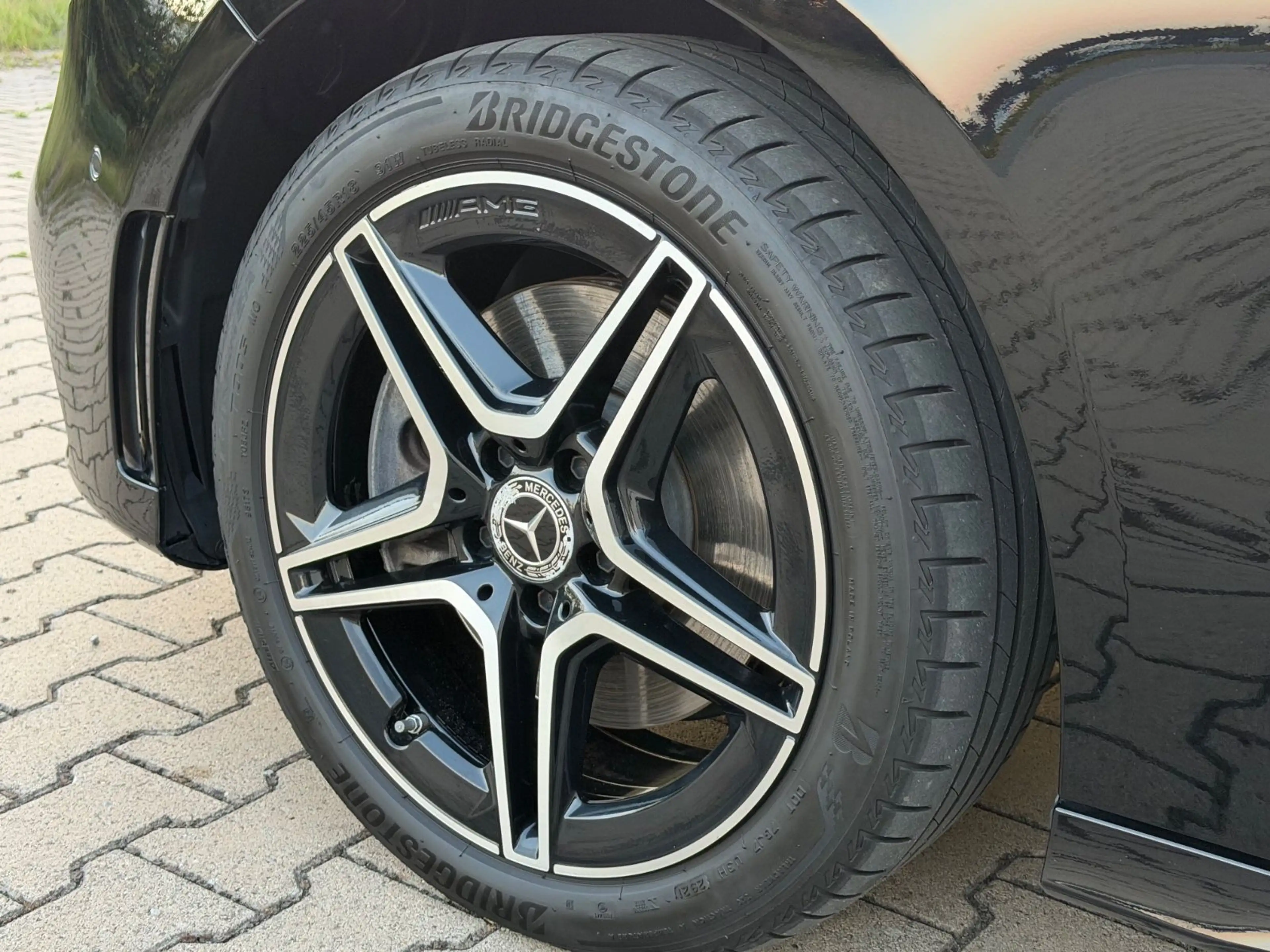 Mercedes-Benz A 250 e Lim AMG Pano Night Ambiente Wide 1Hd Kam — photo 9