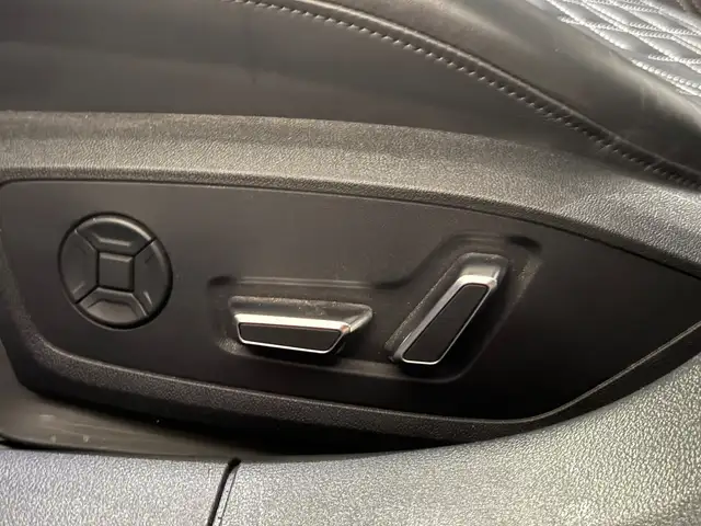 Audi S6 view 17