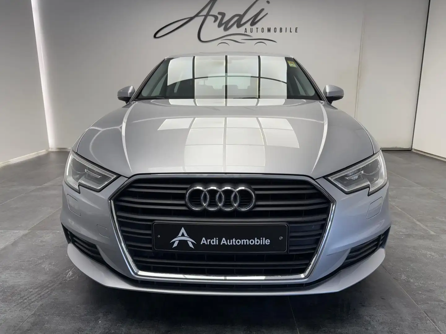 Audi A3 1.6 TDI SPORTBACK *GARANTIE*XENON*CAPTEUR*CRUISE Gris - 2