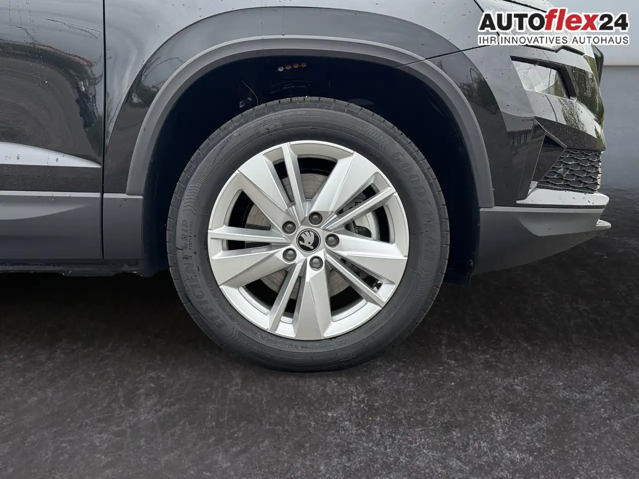 Skoda Karoq 1.5 TSI DSG Top Selection 2Zoklima 2xEinparkhil..., миниатюра 9