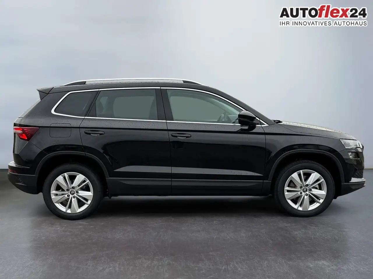 Skoda Karoq 1.5 TSI DSG Top Selection 2Zoklima 2xEinparkhil..., миниатюра 8
