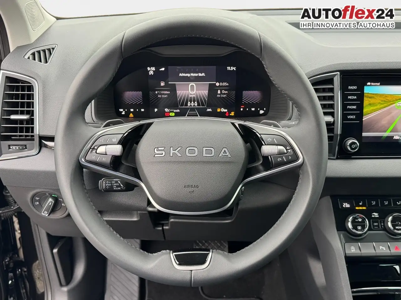 Skoda Karoq 1.5 TSI DSG Top Selection 2Zoklima 2xEinparkhil..., миниатюра 13