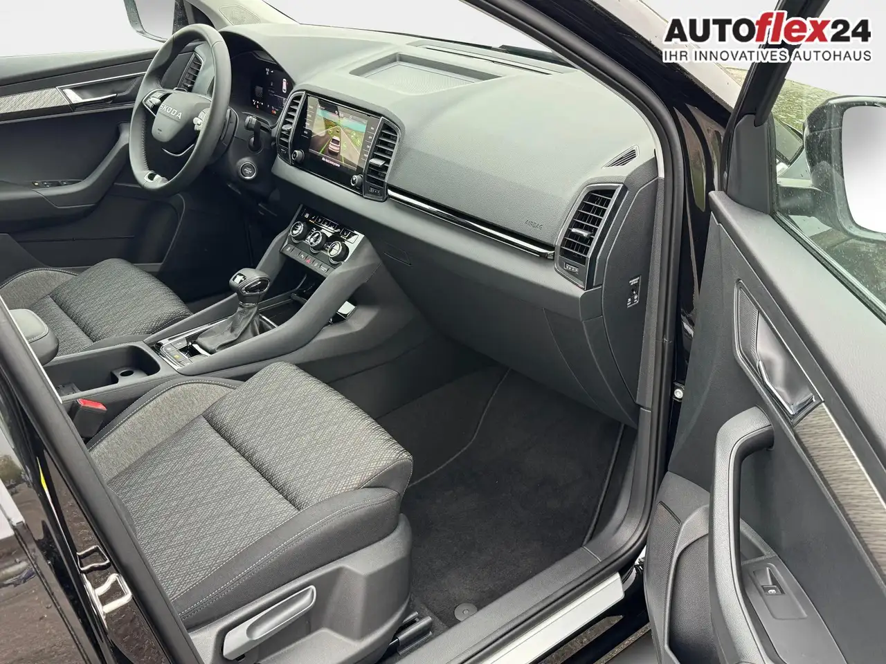 Skoda Karoq 1.5 TSI DSG Top Selection 2Zoklima 2xEinparkhil..., миниатюра 10
