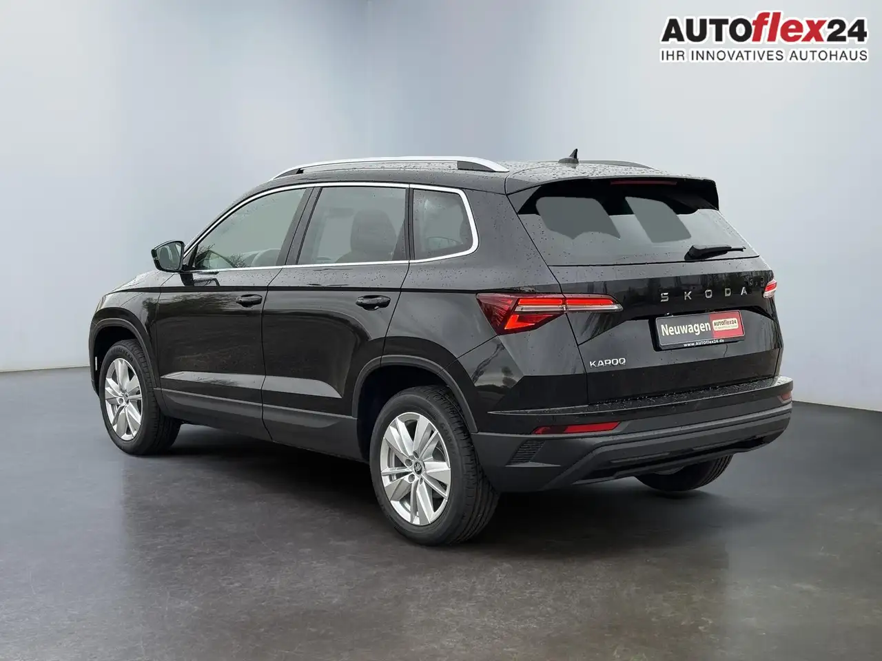 Skoda Karoq 1.5 TSI DSG Top Selection 2Zoklima 2xEinparkhil..., миниатюра 6