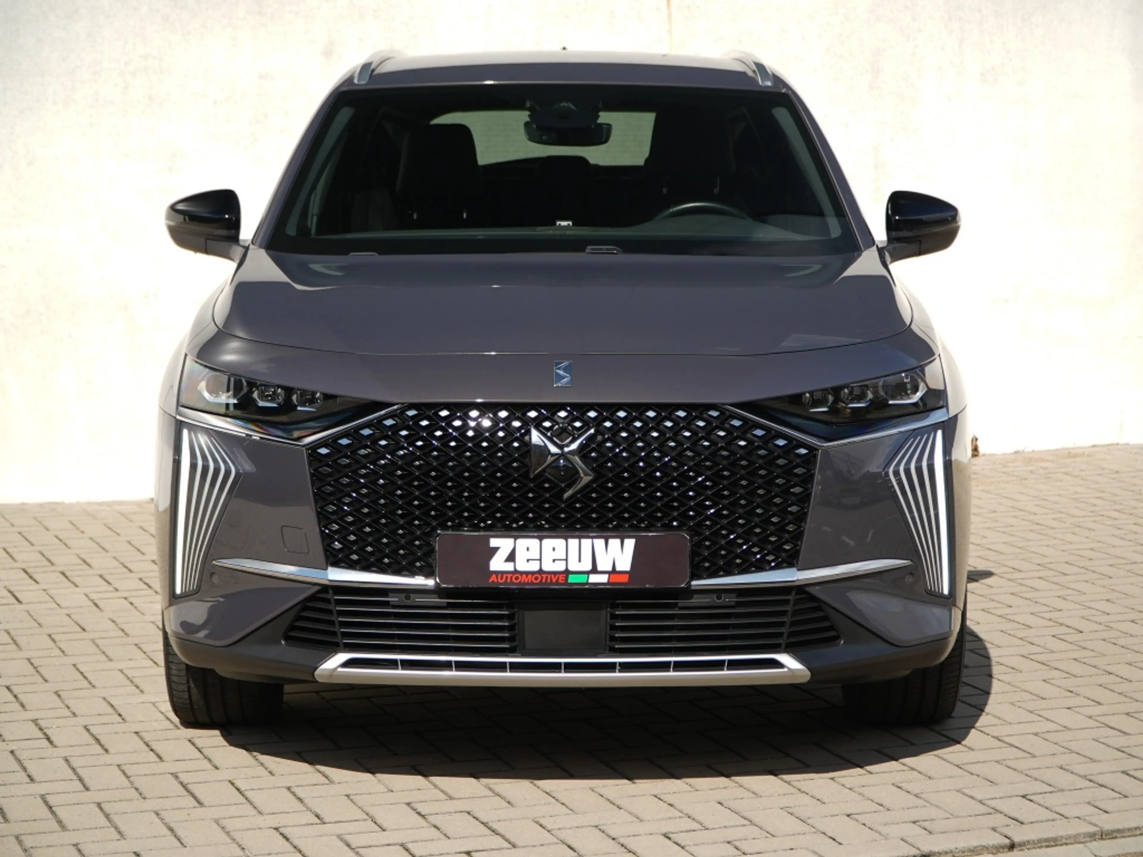 DS Automobiles DS 7 E-Tense 300 PK 4x4 Antoine de Saint Exupéry | Foca — photo 4