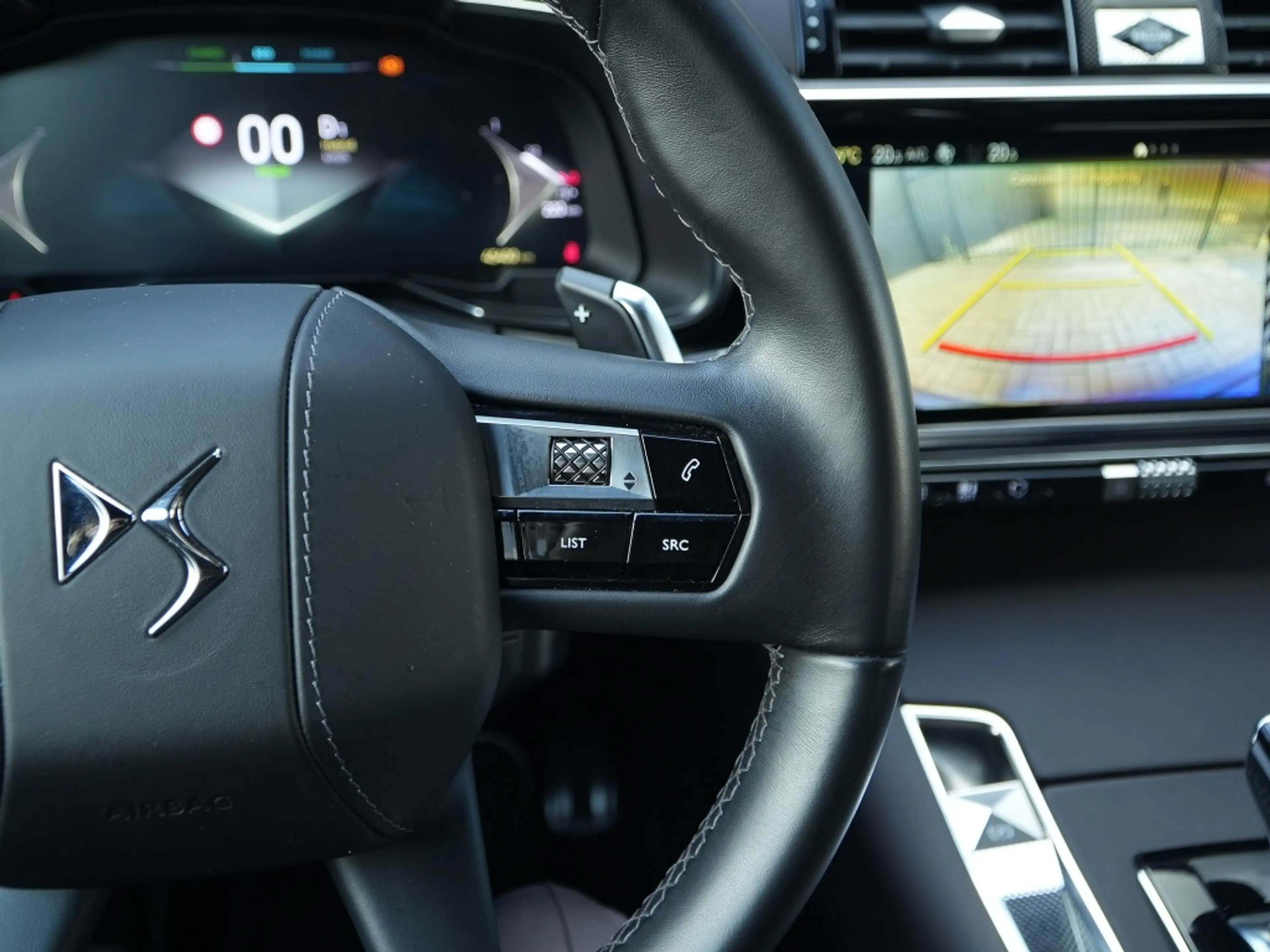 DS Automobiles DS 7 E-Tense 300 PK 4x4 Antoine de Saint Exupéry | Foca — photo 10