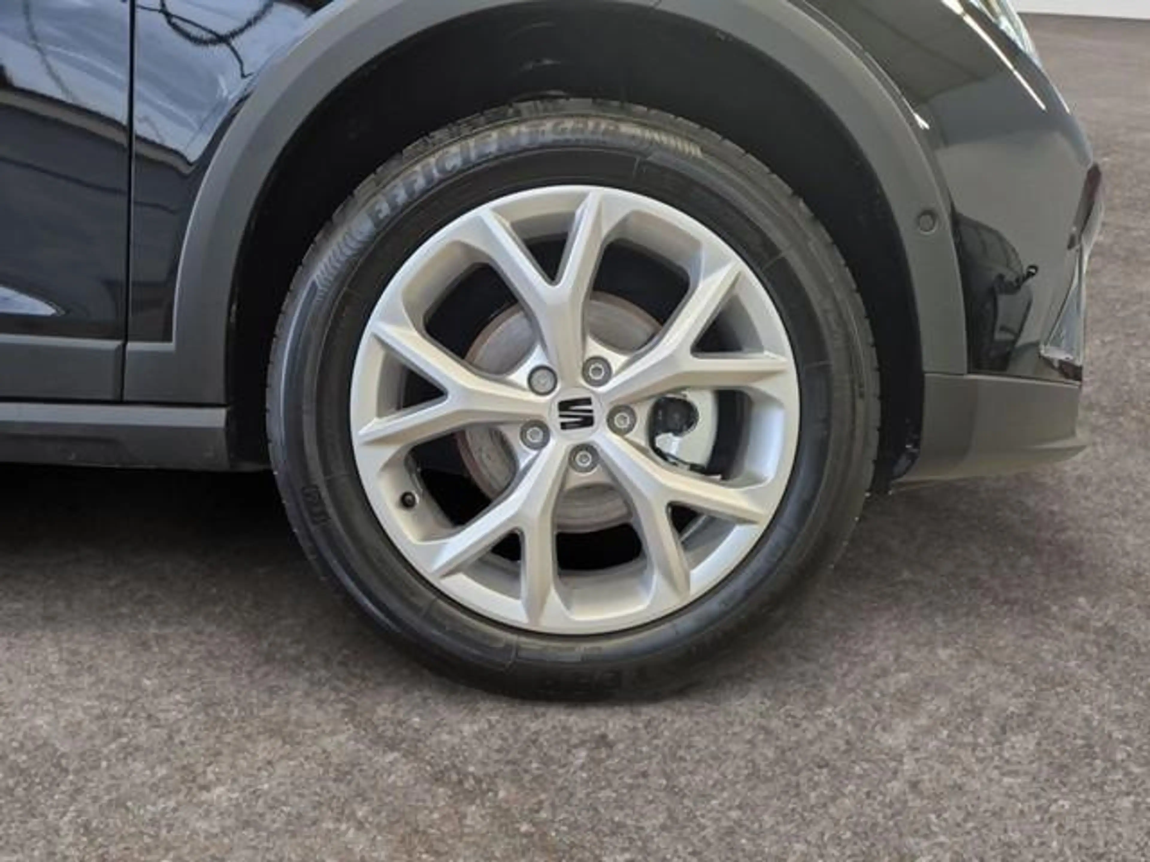 SEAT Arona 1.0 TSI DSG FR-Line *AHK*LED*Navi*Kamera* — photo 15
