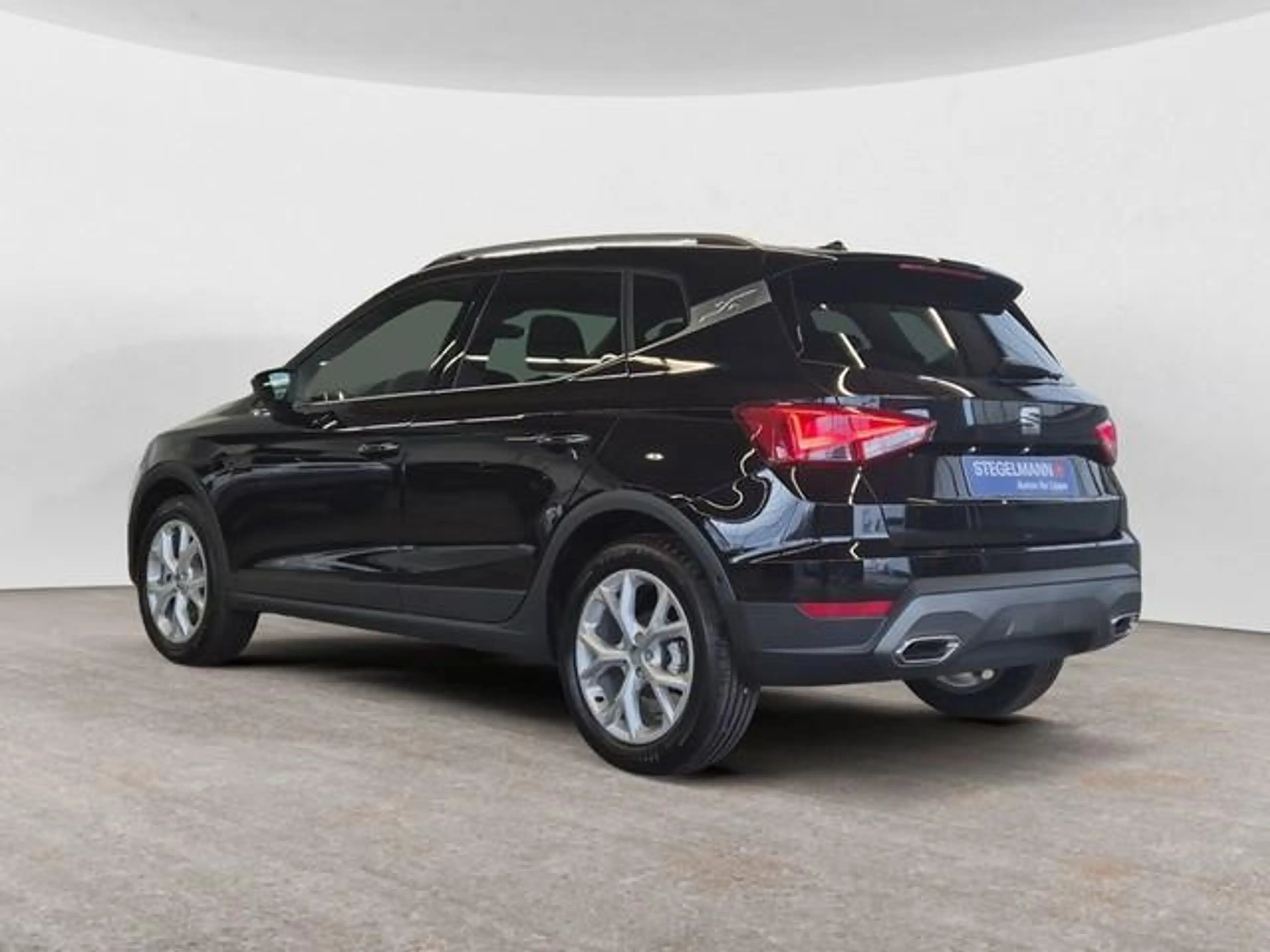 SEAT Arona 1.0 TSI DSG FR-Line *AHK*LED*Navi*Kamera* — photo 6