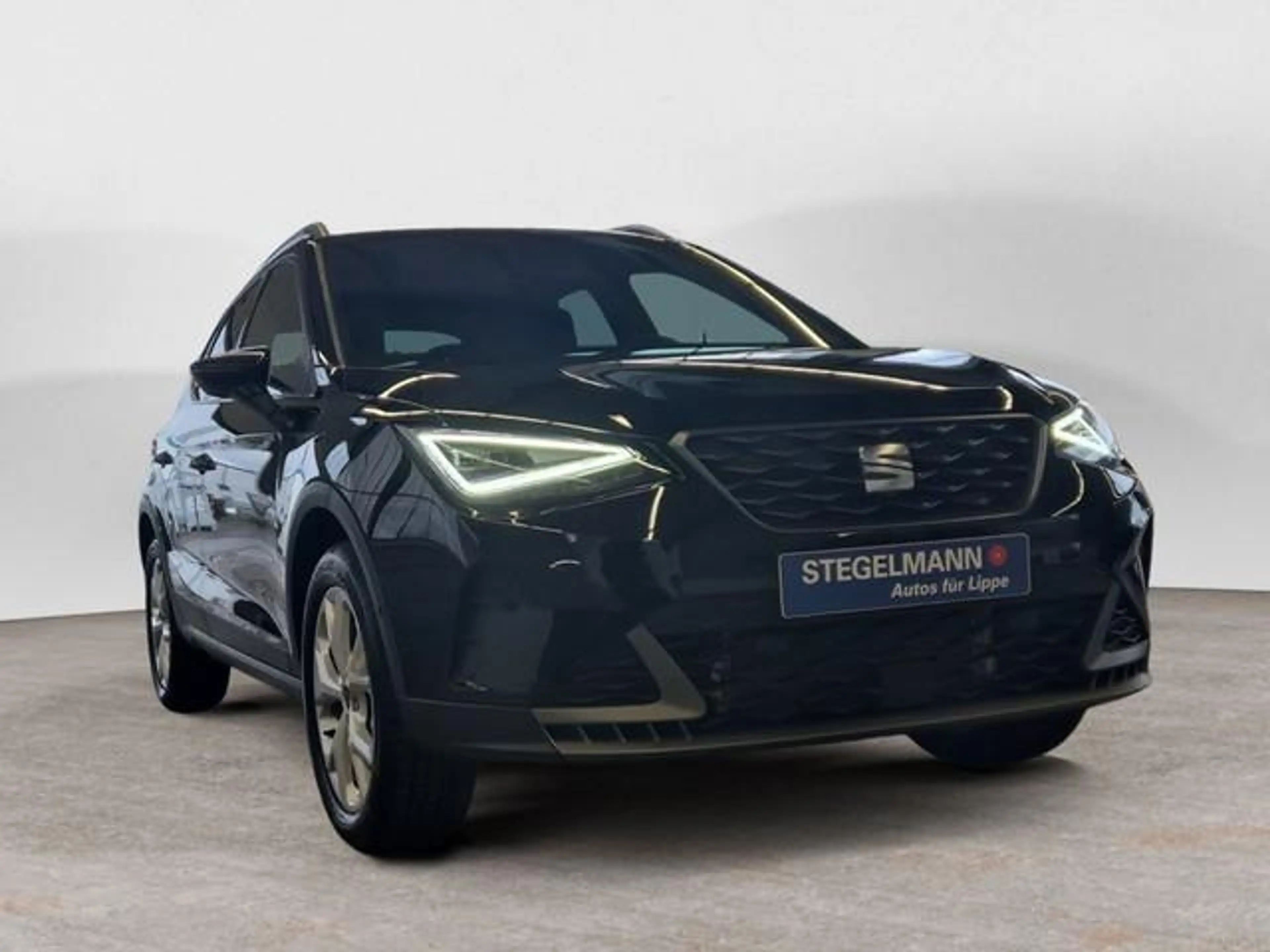 SEAT Arona 1.0 TSI DSG FR-Line *AHK*LED*Navi*Kamera* — photo 9