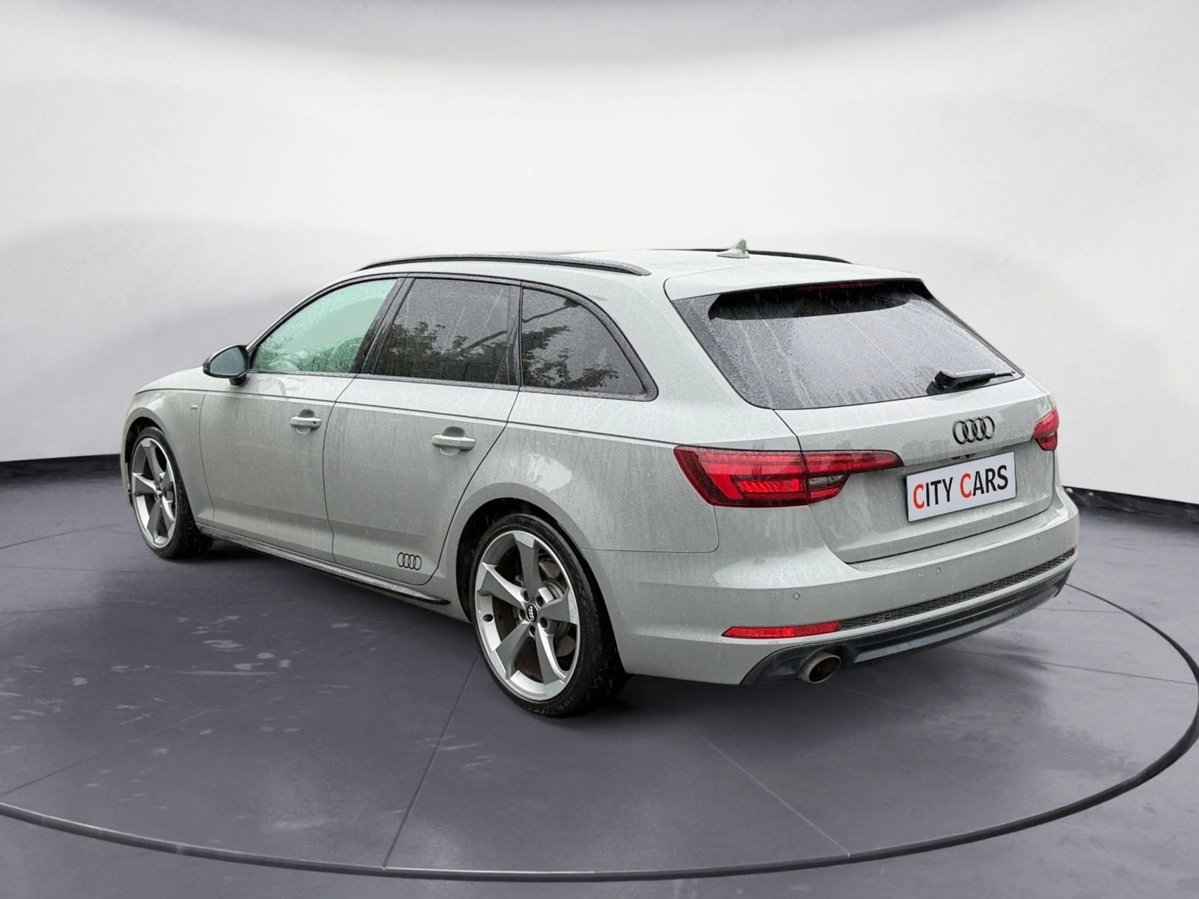 Audi A4 Avant sport ultra 3x S-Line Matrix Pano — photo 4