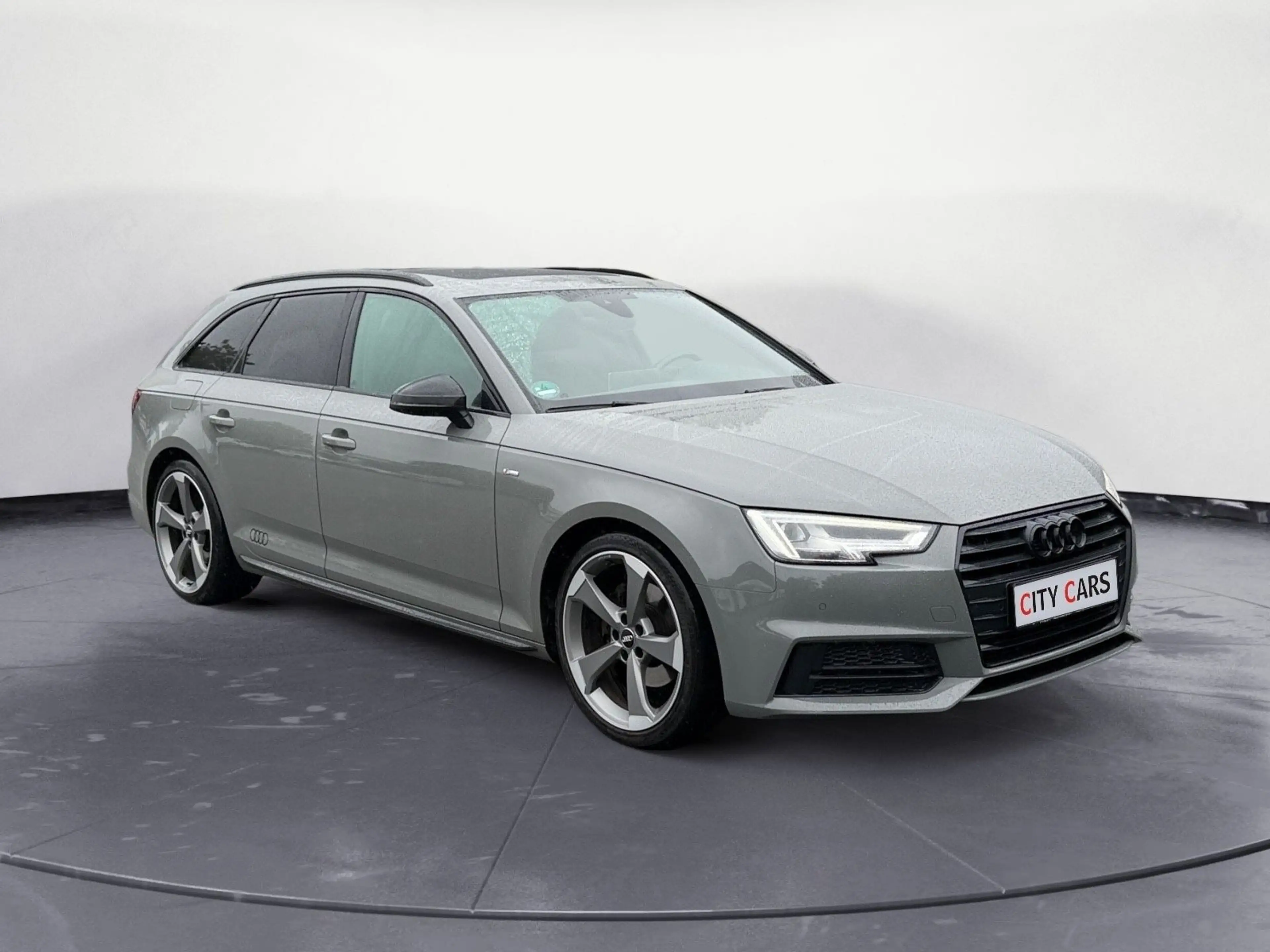 Audi A4 Avant sport ultra 3x S-Line Matrix Pano — photo 2