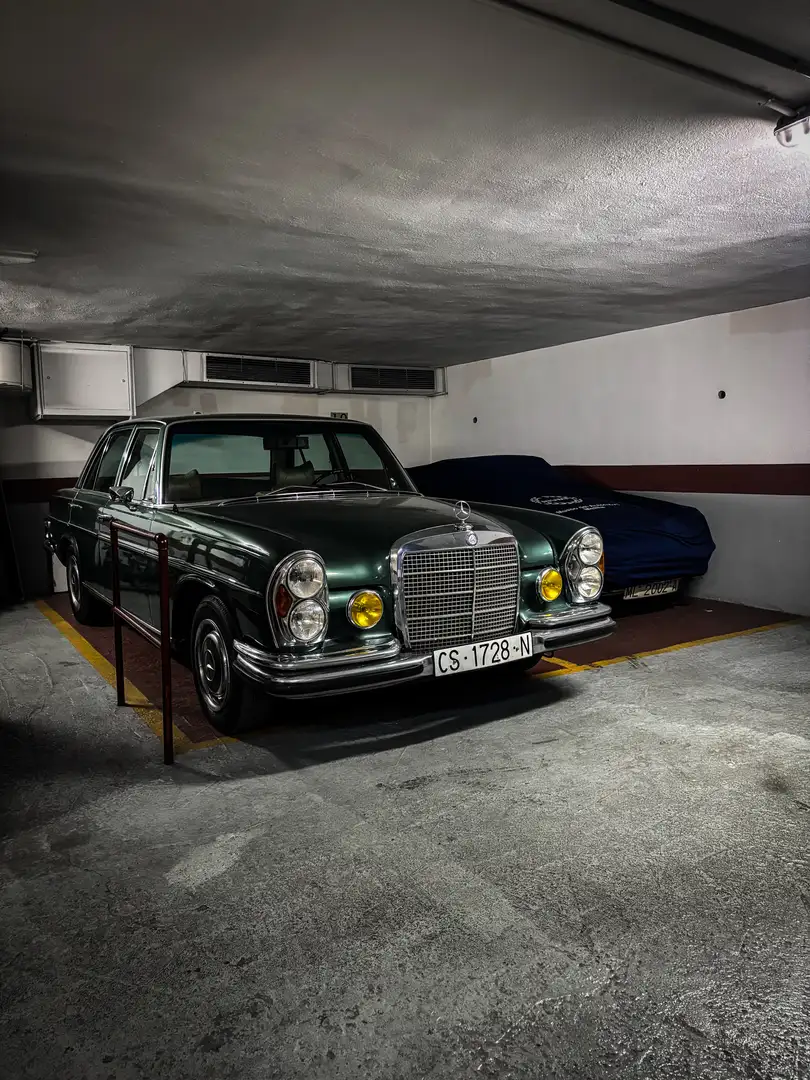 Mercedes-Benz 280 Zielony - 1