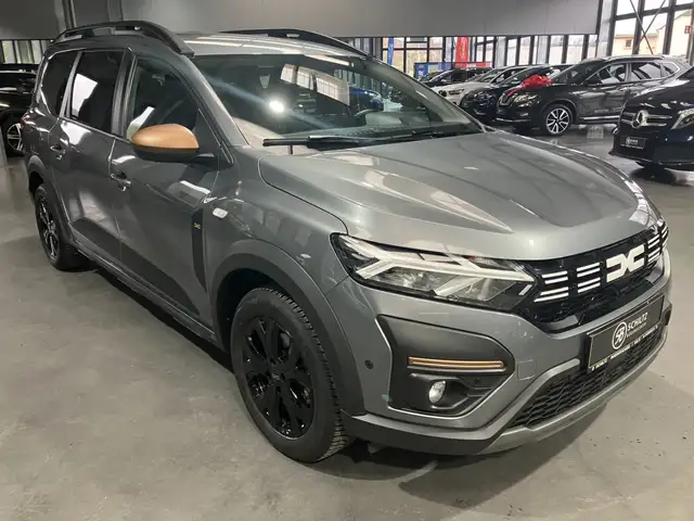 Dacia Jogger 1.6 Hybrid TCe 140HP Extreme 7 seats Auto