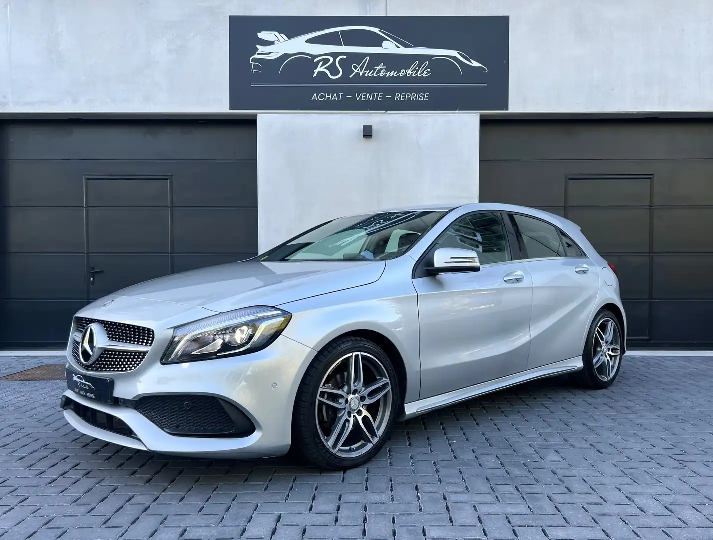 Mercedes-Benz A 180 A 180 d PACK AMG | 43.800KMS! |GARANTIE Argent - 2