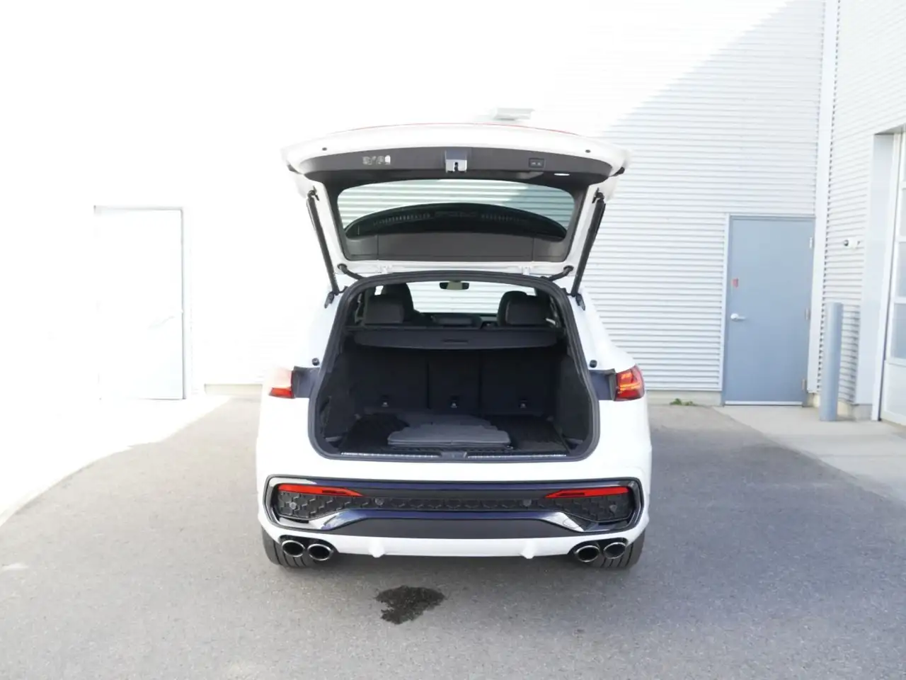 Audi SQ5 снимка Audi SQ5