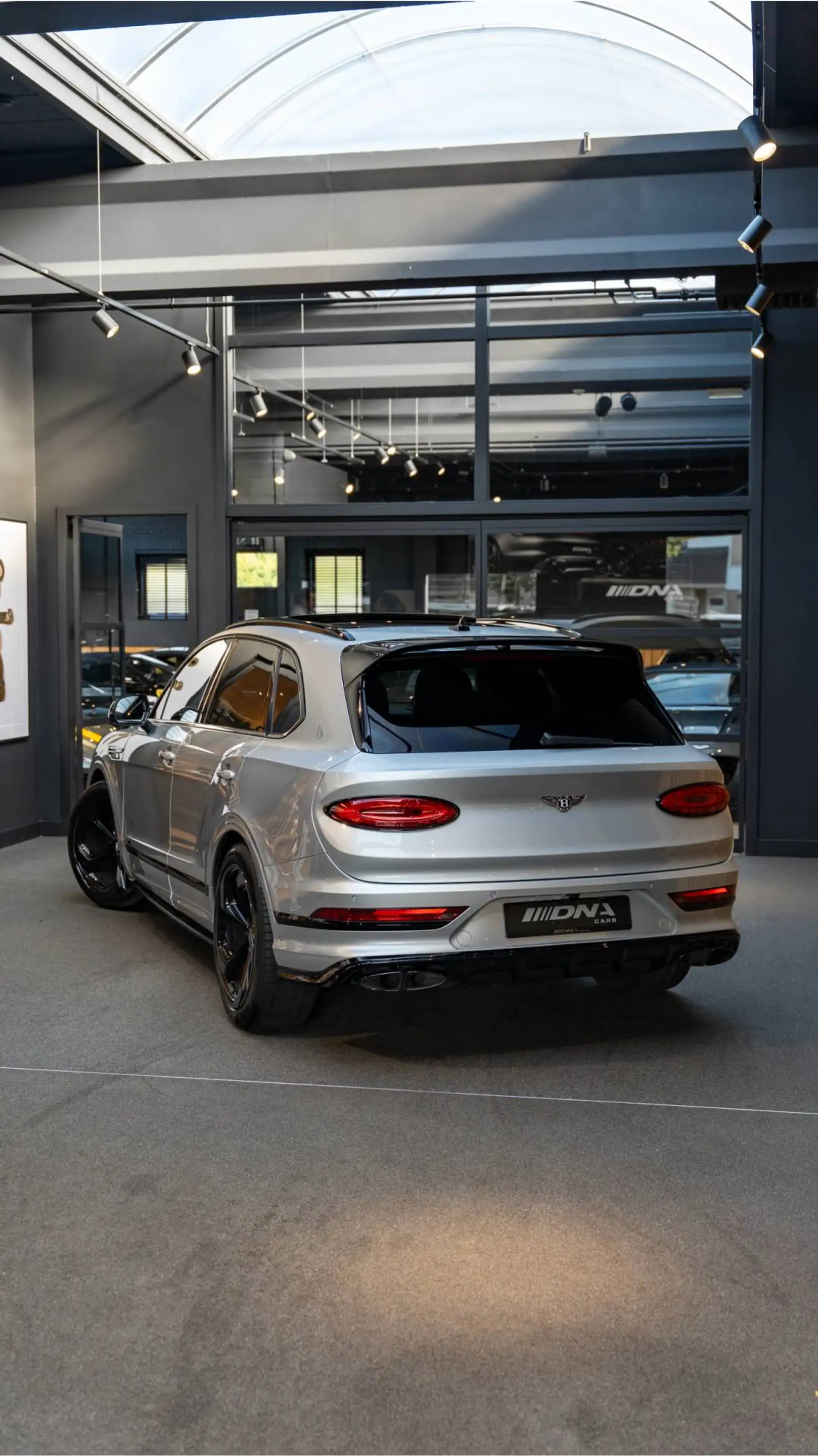 Bentley Bentayga 4.0 V8 S Naim V8S Carbon Styling Pakket — photo 22