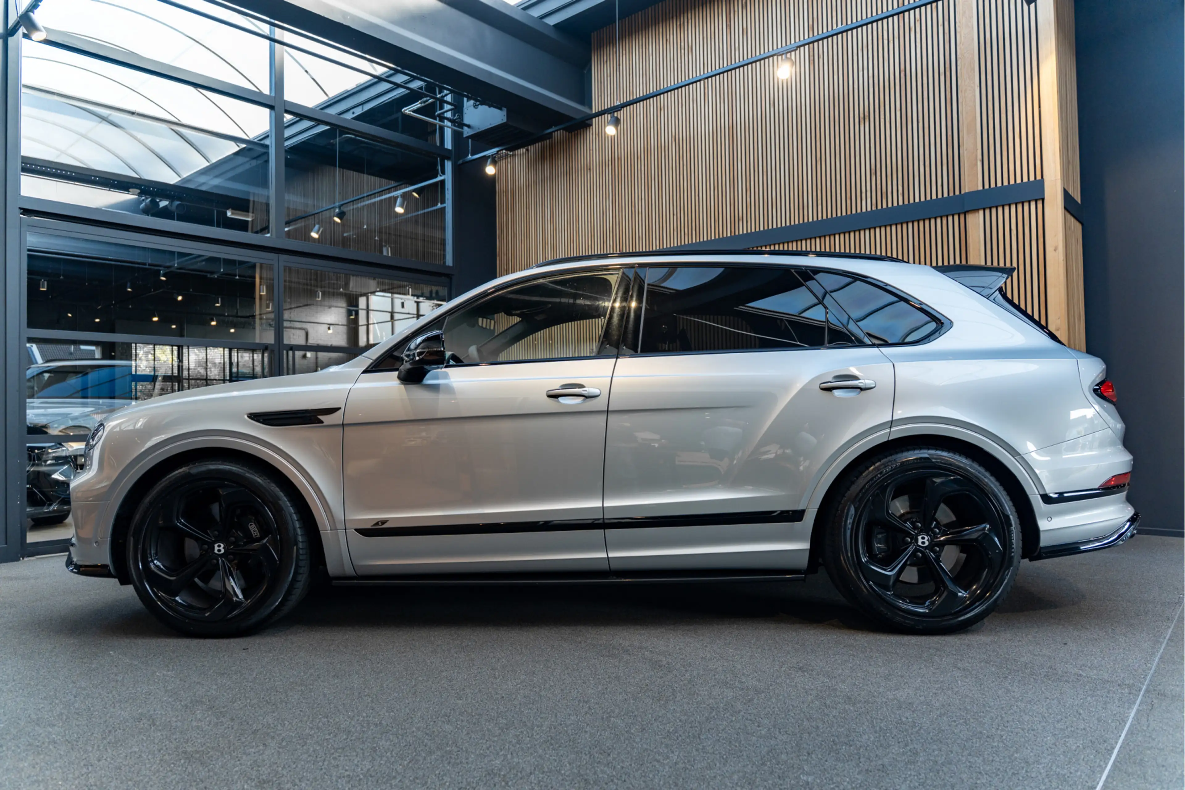 Bentley Bentayga 4.0 V8 S Naim V8S Carbon Styling Pakket — photo 2