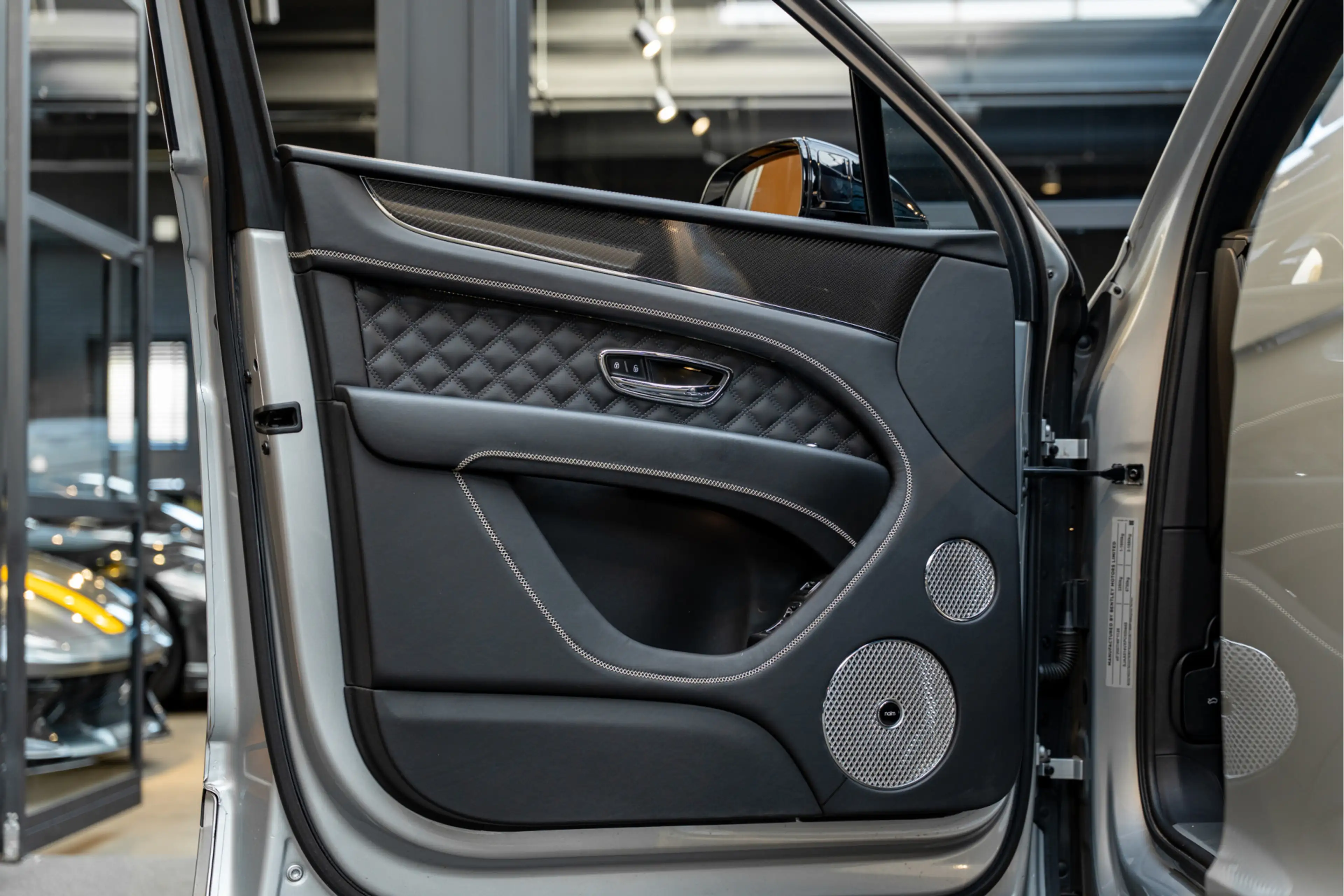 Bentley Bentayga 4.0 V8 S Naim V8S Carbon Styling Pakket — photo 23