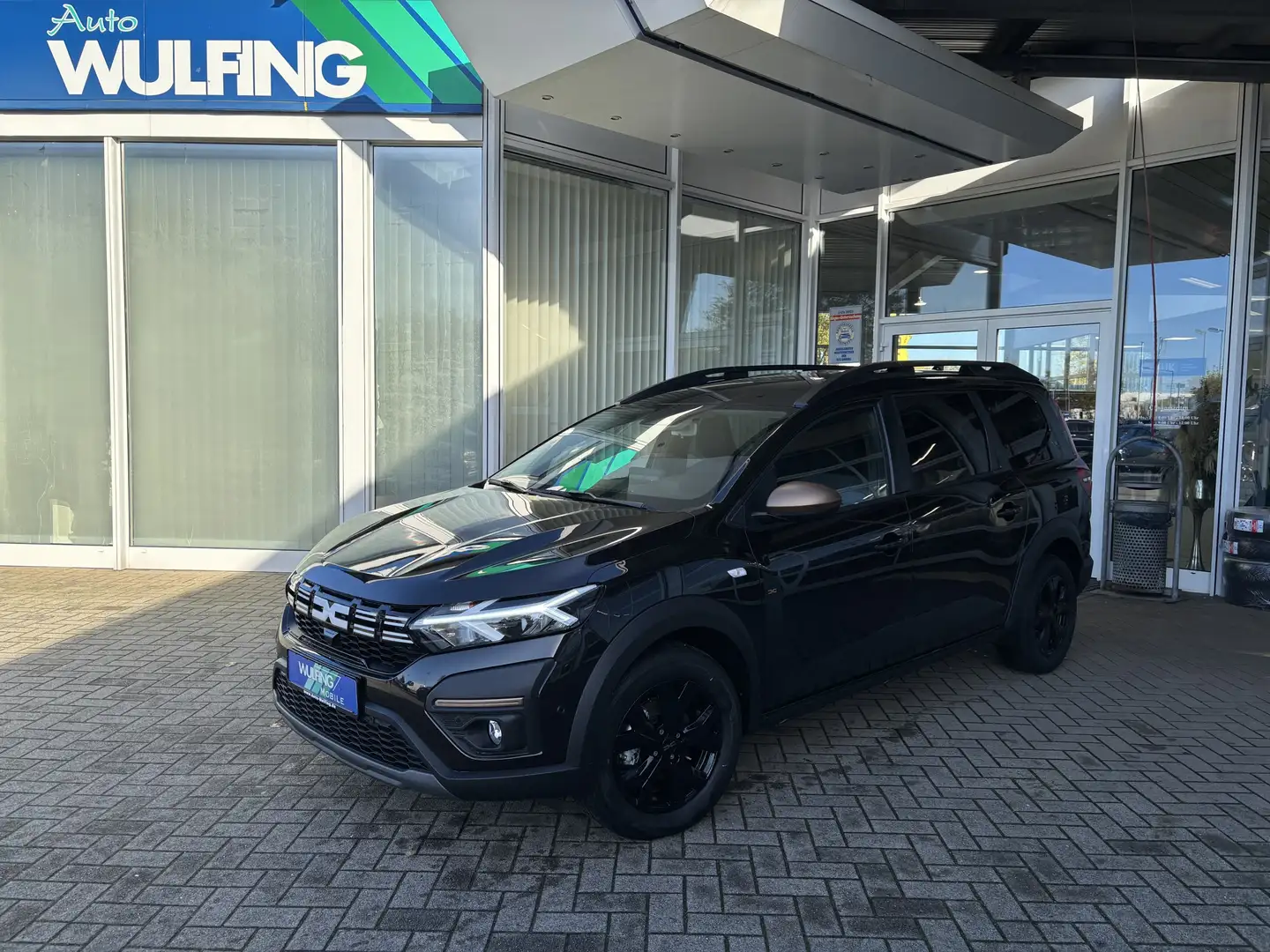 Dacia Jogger TCE110 Extreme 7 Sitzer City-Paket Kamera Noir - 1