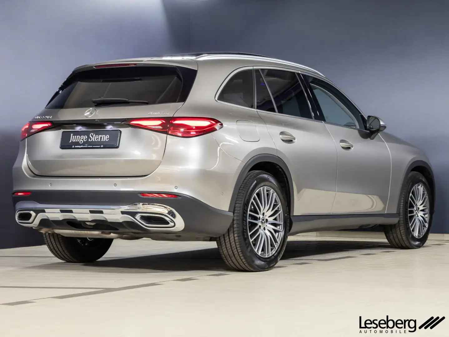 Mercedes-Benz GLC 220 GLC 220 d 4M AVANTGARDE DIG.LIGHT / Pano / AHK SHD Silber - 2