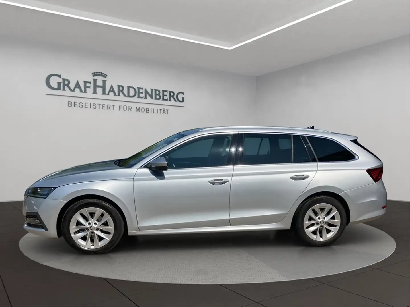 Skoda Octavia Combi Style First Edition TDI DSG Navi Zilver - 2