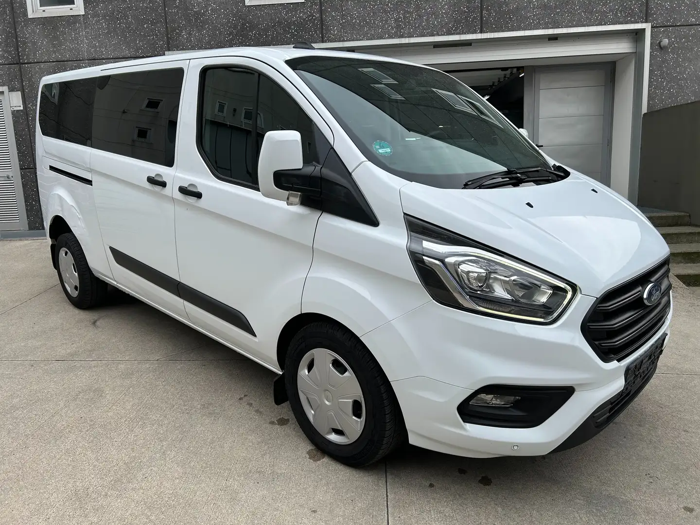 Ford Transit Custom 320 2.0 TDCI L2H1 9 POSTI - PREZZO + IVA!! Blanc - 1