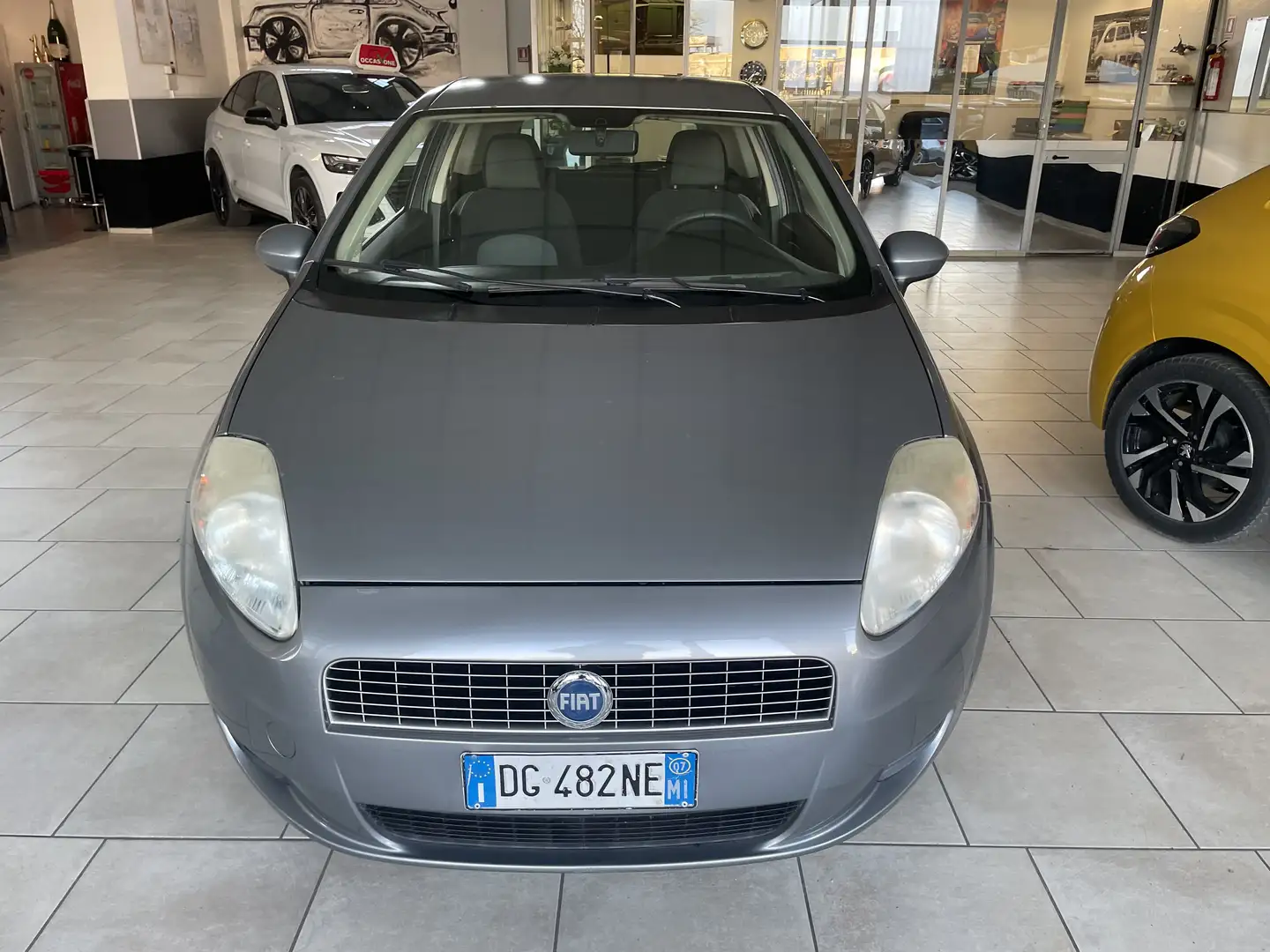 Fiat Grande Punto Grande Punto 3p 1.4 Dynamic 77cv - Nessun vincolo Gris - 1