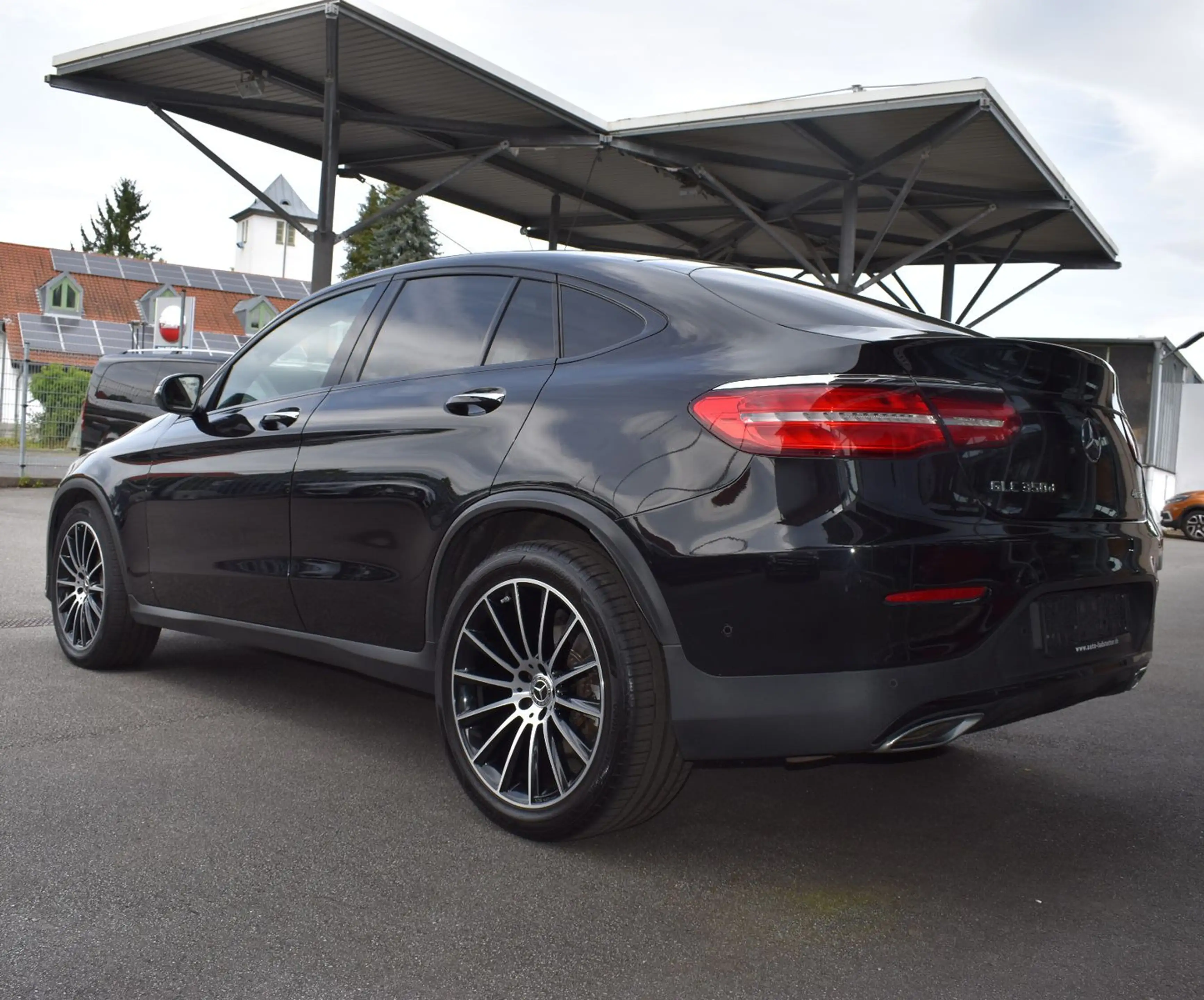 Mercedes-Benz GLC 350 Coupe *Kamera*Night*AMG*Glasdach*Head-up — photo 4