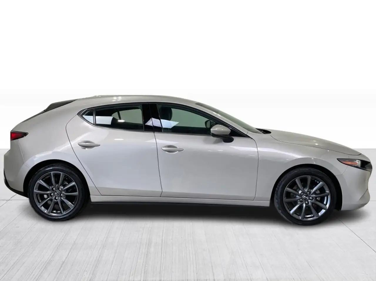 Mazda 3 снимка Mazda 3