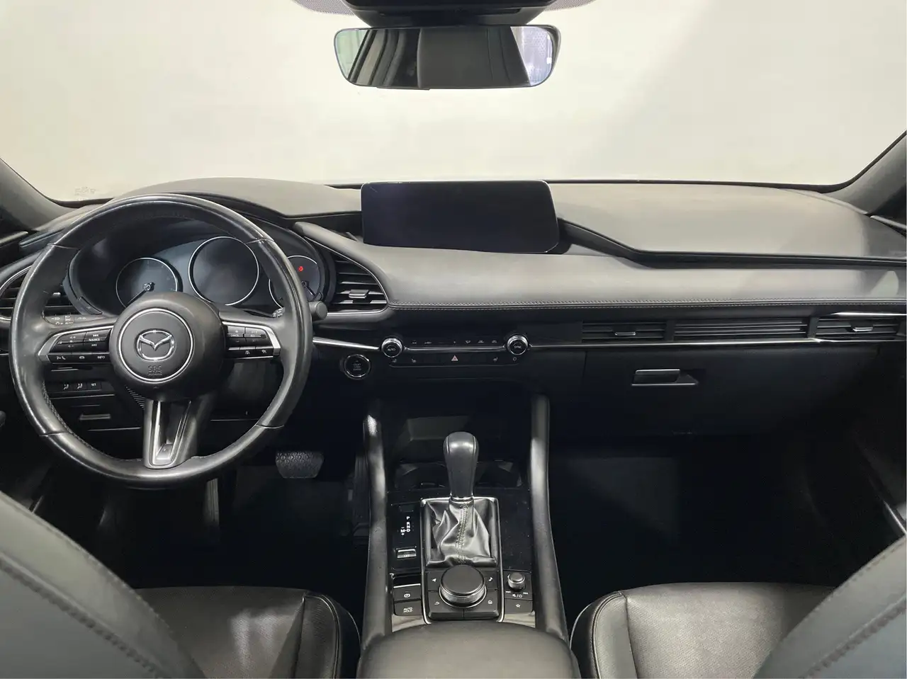 Mazda 3 снимка Mazda 3