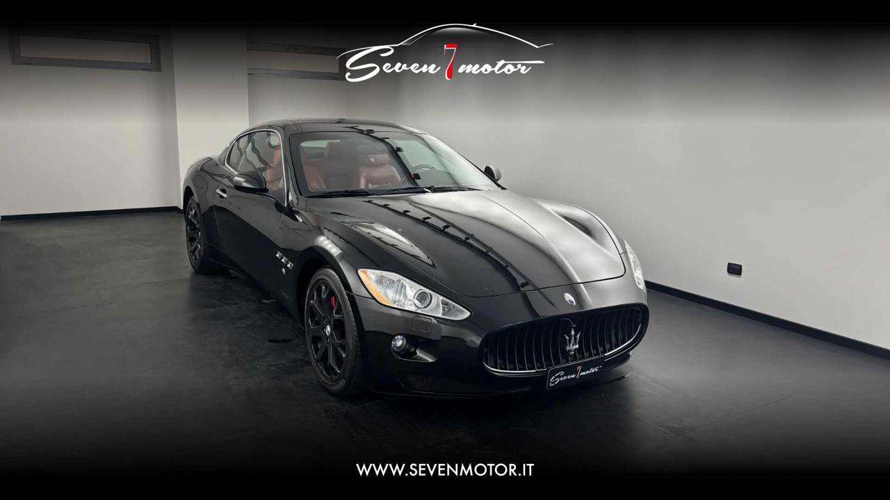 Maserati GranTurismo 4.2 V8 - TAGLIANDI UFFICIALI MASERATI -