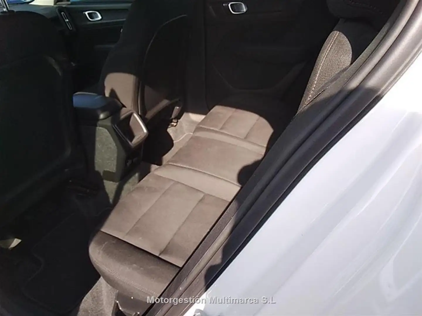 Volvo XC40 2.0 D3 - 1