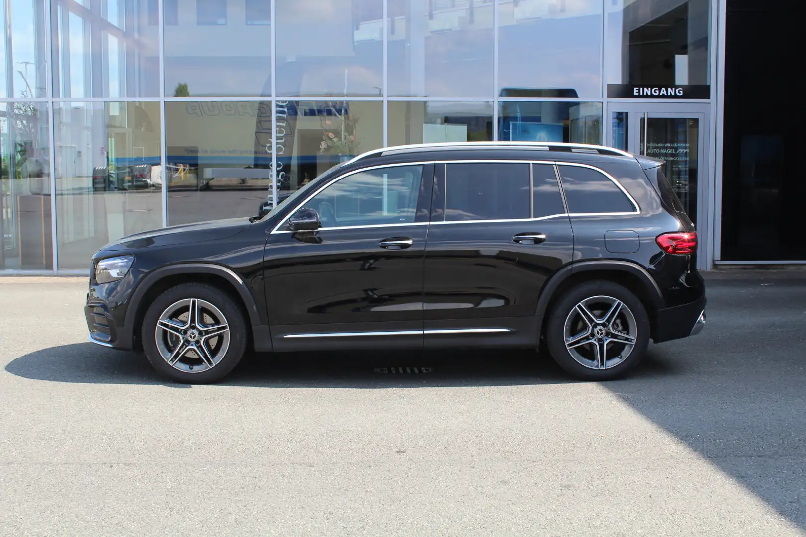 Mercedes-Benz GLB 200 GLB 200 AMG +AHK+NAVI+MULTIBEAM-LED+KAMERA+DAB+ Schwarz - 2