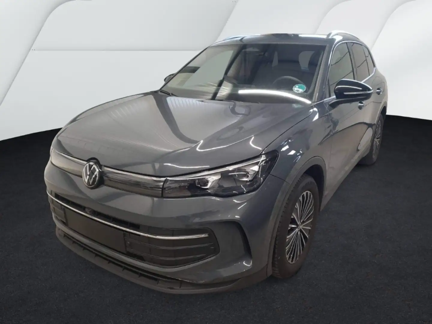 Volkswagen Tiguan 1.5 eTSI DSG Goal Matrix AHK Navi 360° ACC Grau - 1