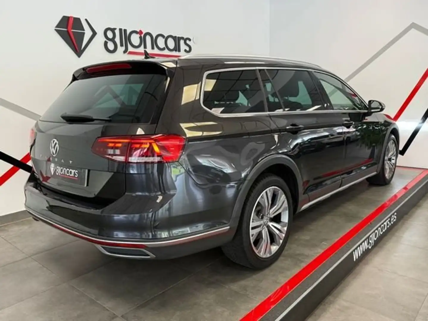 Volkswagen Passat Alltrack 2.0 TDI 140kW (190CV) 4Mot DSG Grau - 2