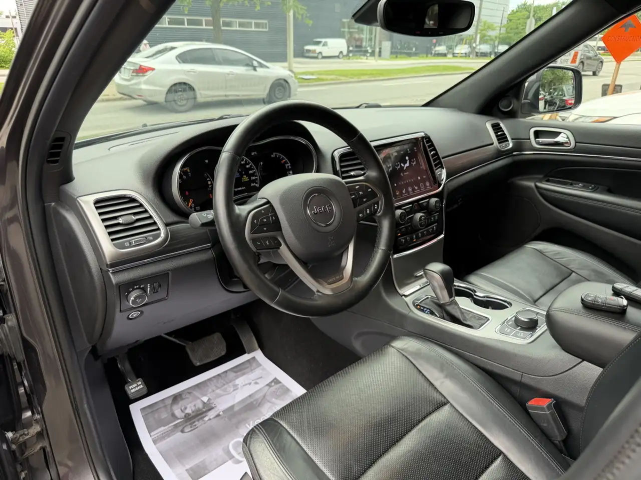 Jeep Grand Cherokee снимка Jeep Grand Cherokee