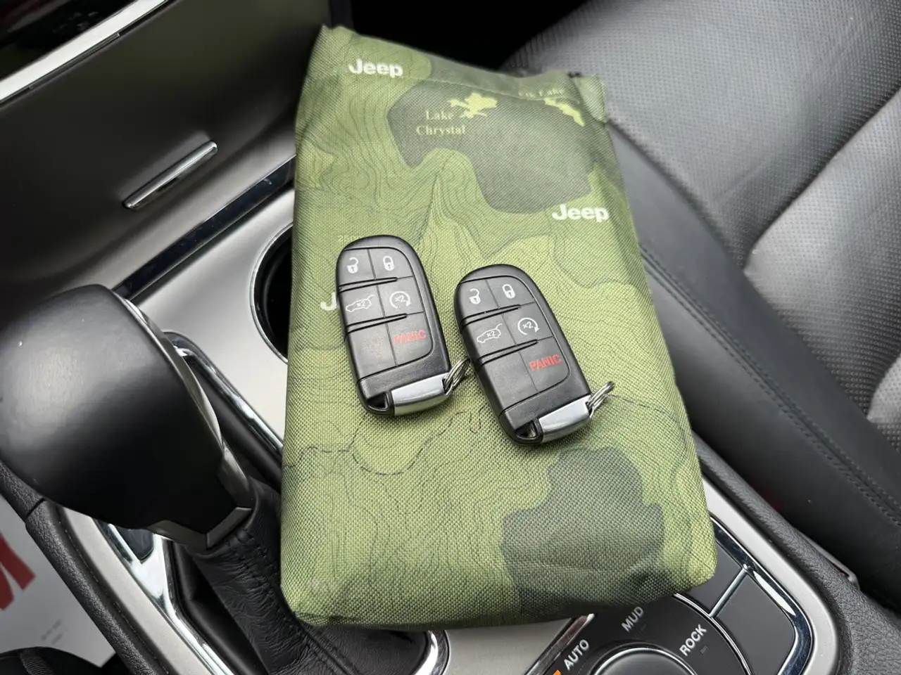 Jeep Grand Cherokee снимка Jeep Grand Cherokee